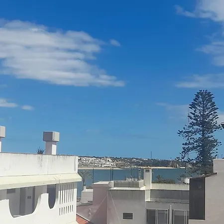 דירה Ribeirinha House